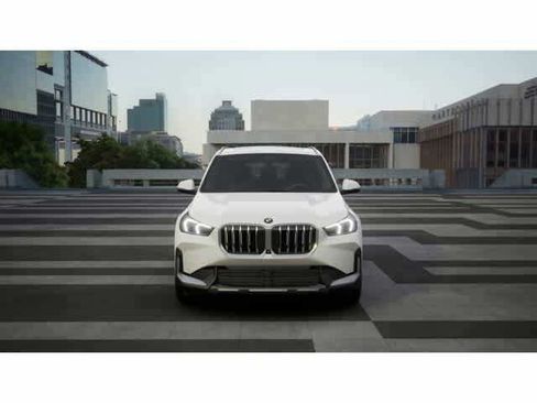 Used 2026 BMW X1 xDrive28i w/ Convenience Package AWD/4WD image 3