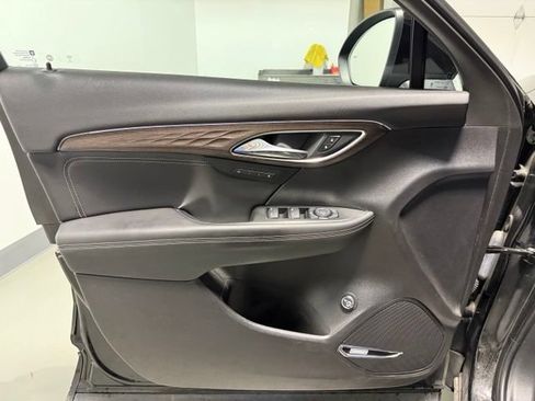 Used 2023 Buick Envision Avenir AWD/4WD image 11