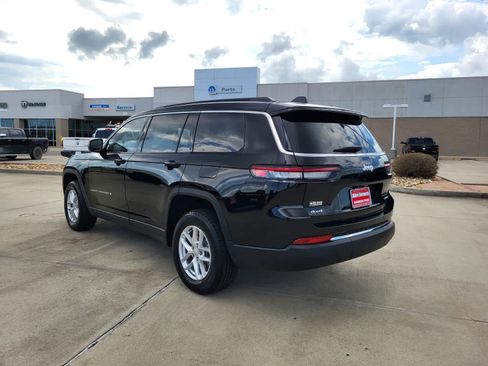 New 2025 Jeep Grand Cherokee L Laredo image 3