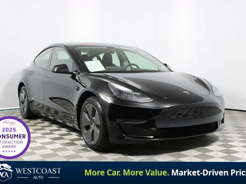 Used 2022 Tesla Model 3 image 1