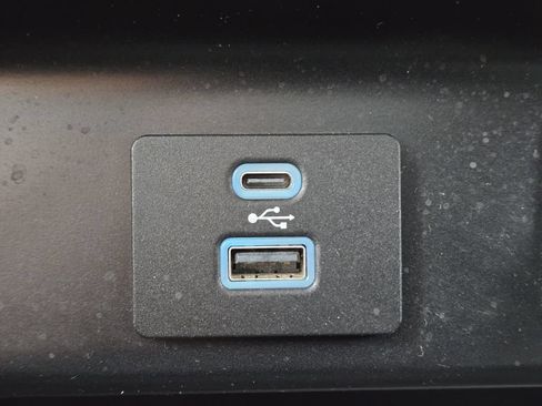 Used 2023 Ford F150 XLT AWD/4WD image 22