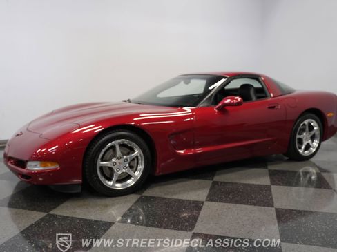 Used 2004 Chevrolet Corvette Z51 w/ Roof Package image 6