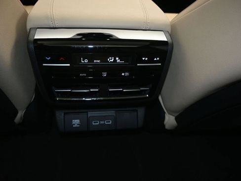 Used 2024 Acura MDX FWD image 18