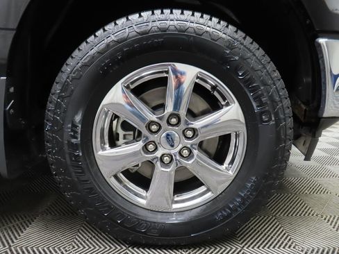 Used 2020 Ford F150 XLT w/ Equipment Group 302A Luxury AWD/4WD image 10