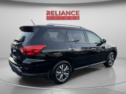 Used 2018 Nissan Pathfinder SV image 6