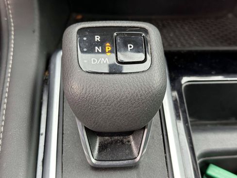 Used 2024 Nissan Pathfinder SV AWD/4WD image 28
