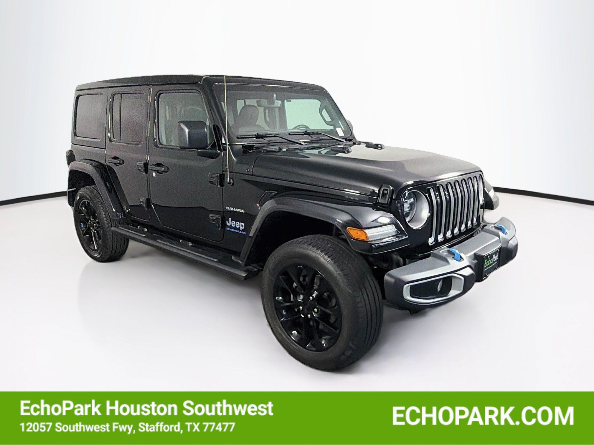 Used 2023 Jeep Wrangler Unlimited Sahara w/ Cold Weather Group AWD/4WD image 1
