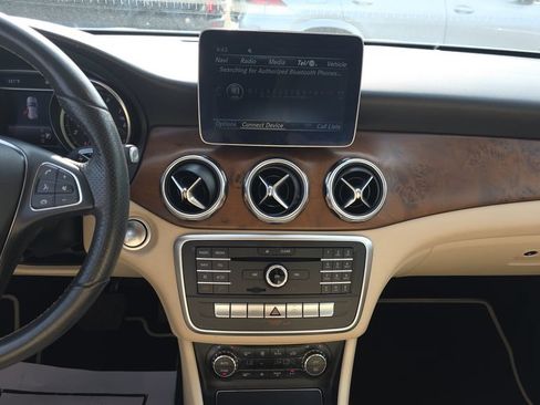 Used 2019 Mercedes-Benz GLA 250 image 25