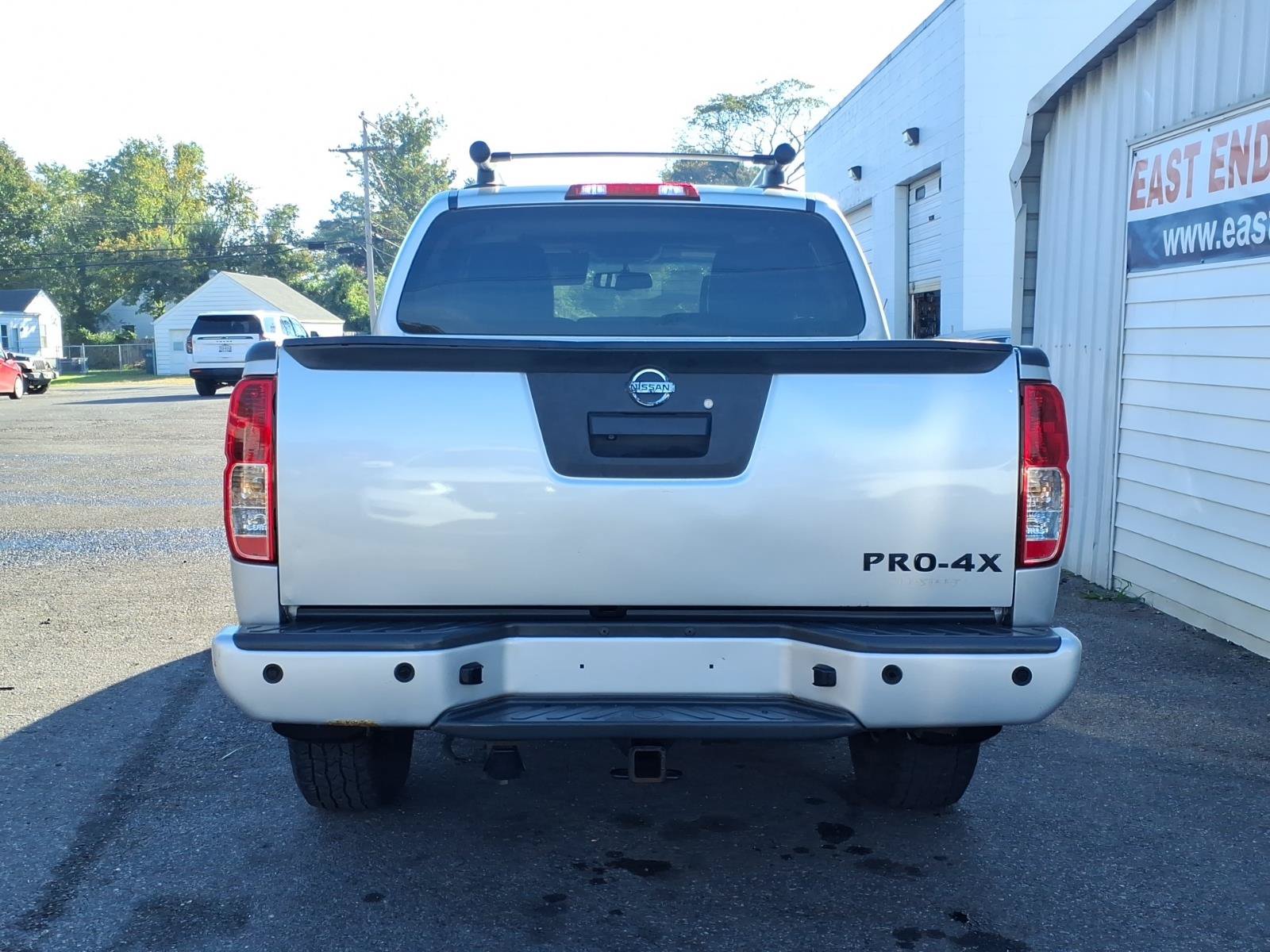 Used 2013 Nissan Frontier PRO-4X w/ Pro-4x Luxury Pkg AWD/4WD image 4