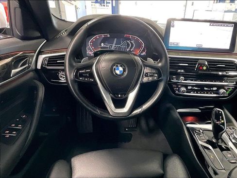 Used 2023 BMW 530i xDrive w/ Convenience Package AWD/4WD image 17