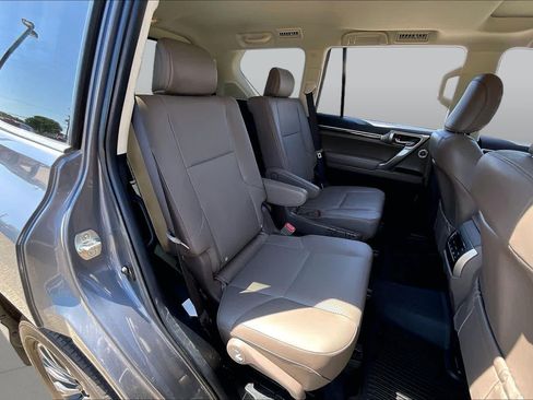 Used 2023 Lexus GX 460 Luxury w/ Sport Design Package AWD/4WD image 19