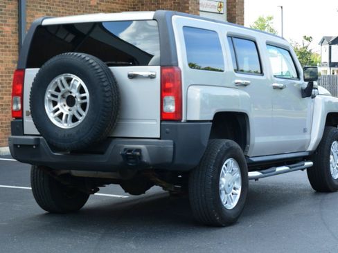 Used 2006 HUMMER H3 w/ Chrome Appearance Package AWD/4WD image 5
