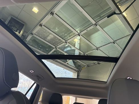 New 2026 Volkswagen Tiguan S image 23