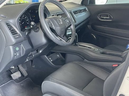 Certified 2022 Honda HR-V EX-L image 18