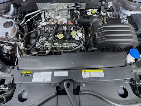 Used 2024 Volkswagen Atlas Cross Sport SE w/ Panoramic Sunroof Package image 28