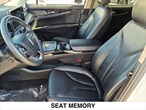 Certified 2022 Lincoln Nautilus FWD w/ Premium Package image 21