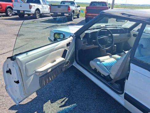 Used 1990 Ford Mustang LX RWD image 22