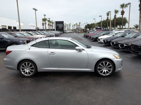 Used 2010 Lexus IS 250C RWD image 3