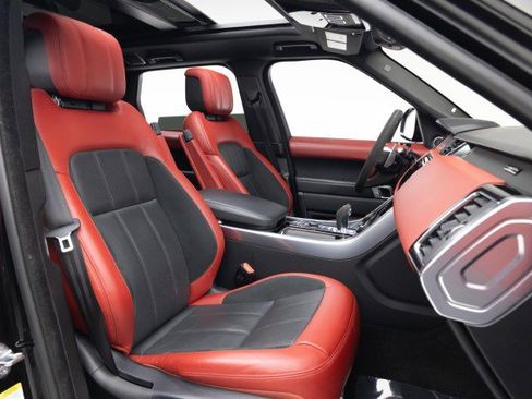 Used 2021 Land Rover Range Rover Sport HST image 4