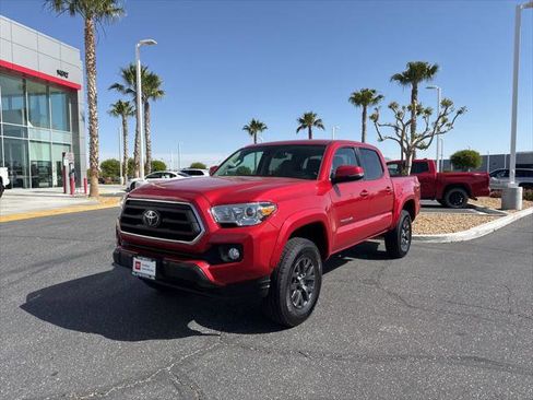 Certified 2023 Toyota Tacoma SR5 AWD/4WD image 2