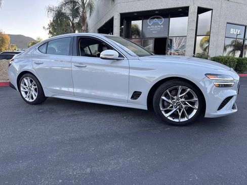 Used 2022 Genesis G70 2.0T image 8