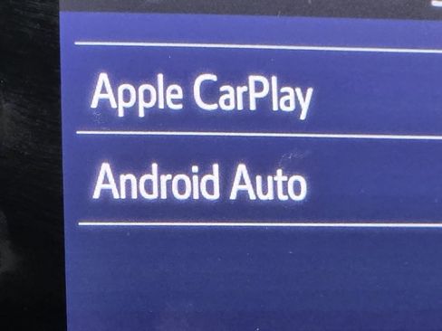 Used 2022 Toyota Corolla Cross XLE image 4