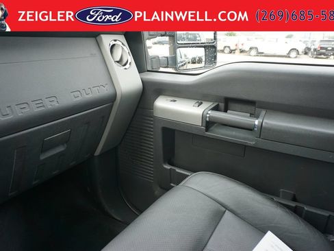 Used 2016 Ford F250 Lariat w/ Chrome Package AWD/4WD image 35