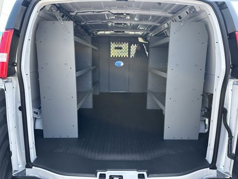 New 2025 Chevrolet Express 3500 w/ Driver Convenience Package image 4