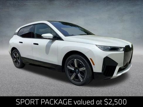 Used 2024 BMW iX xDrive50 w/ Sport Package AWD/4WD image 3