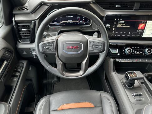 Certified 2025 GMC Sierra 1500 AT4 w/ AT4 Premium Package AWD/4WD image 15