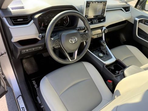 Certified 2019 Toyota RAV4 Limited AWD/4WD image 13
