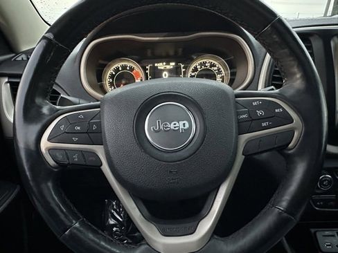 Used 2017 Jeep Cherokee 75th Anniversary image 41