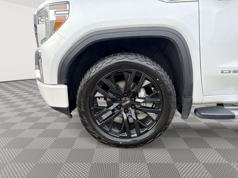 Used 2019 GMC Sierra 1500 Denali w/ Driver Alert Package II AWD/4WD image 2