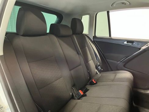 Used 2017 Volkswagen Tiguan S FWD image 13