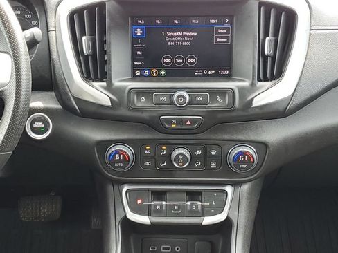 Used 2024 GMC Terrain SLE w/ Driver Convenience Package AWD/4WD image 16