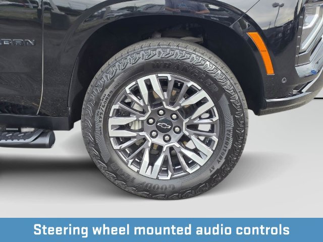 Used 2025 Chevrolet Suburban Z71 AWD/4WD image 11