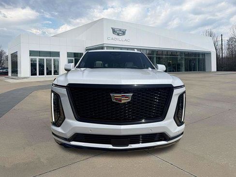 New 2026 Cadillac Escalade ESV Platinum Sport w/ LPO, ONYX Package AWD/4WD image 8