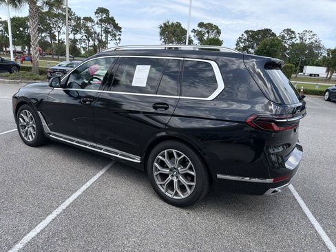 Used 2025 BMW X7 xDrive40i AWD/4WD image 3