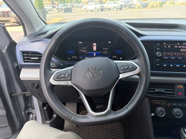 Used 2023 Volkswagen Taos SE w/ Panoramic Sunroof Package FWD image 21