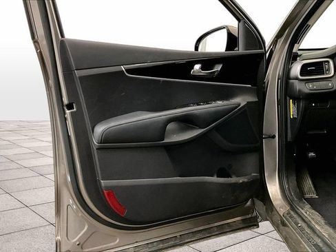 Used 2016 Kia Sorento FWD image 22