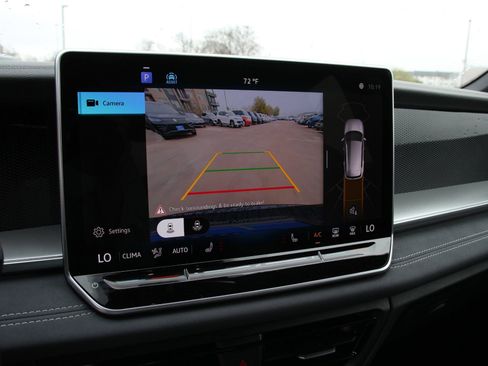New 2026 Volkswagen Tiguan SE R-Line FWD image 19