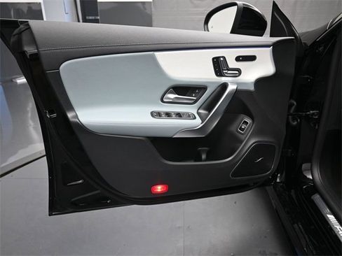 New 2025 Mercedes-Benz CLA 35 AMG 4MATIC image 18