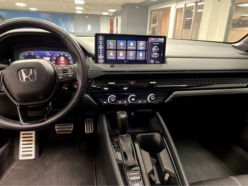 Used 2024 Honda Accord Sport image 35