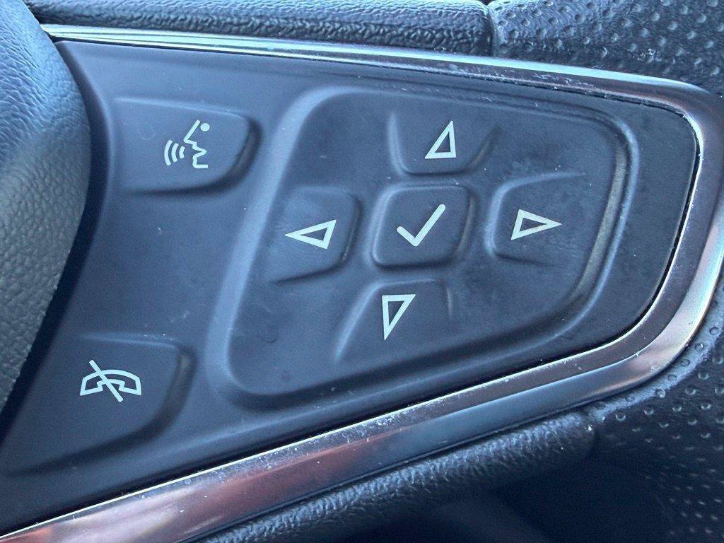 Used 2023 Chevrolet Malibu LS FWD image 16