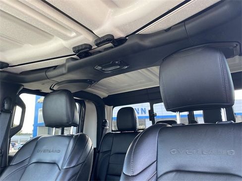 Used 2021 Jeep Gladiator Overland w/ Popular Equipment Package image 11