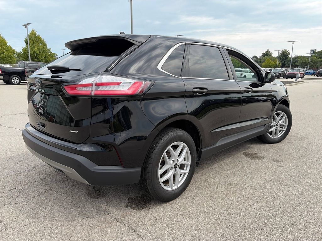 Used 2024 Ford Edge SEL w/ Convenience Package AWD/4WD image 7