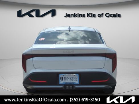 New 2025 Kia K4 LXS image 4