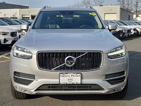 Used 2018 Volvo XC90 T6 Momentum w/ Convenience Package image 2
