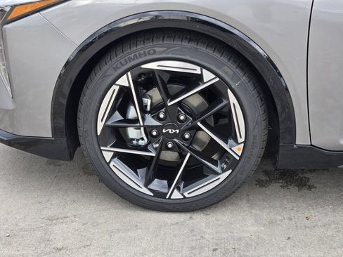 New 2026 Kia K4 GT-Line w/ GT-Line Premium Package FWD image 9