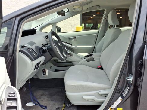 Used 2012 Toyota Prius Two FWD image 4